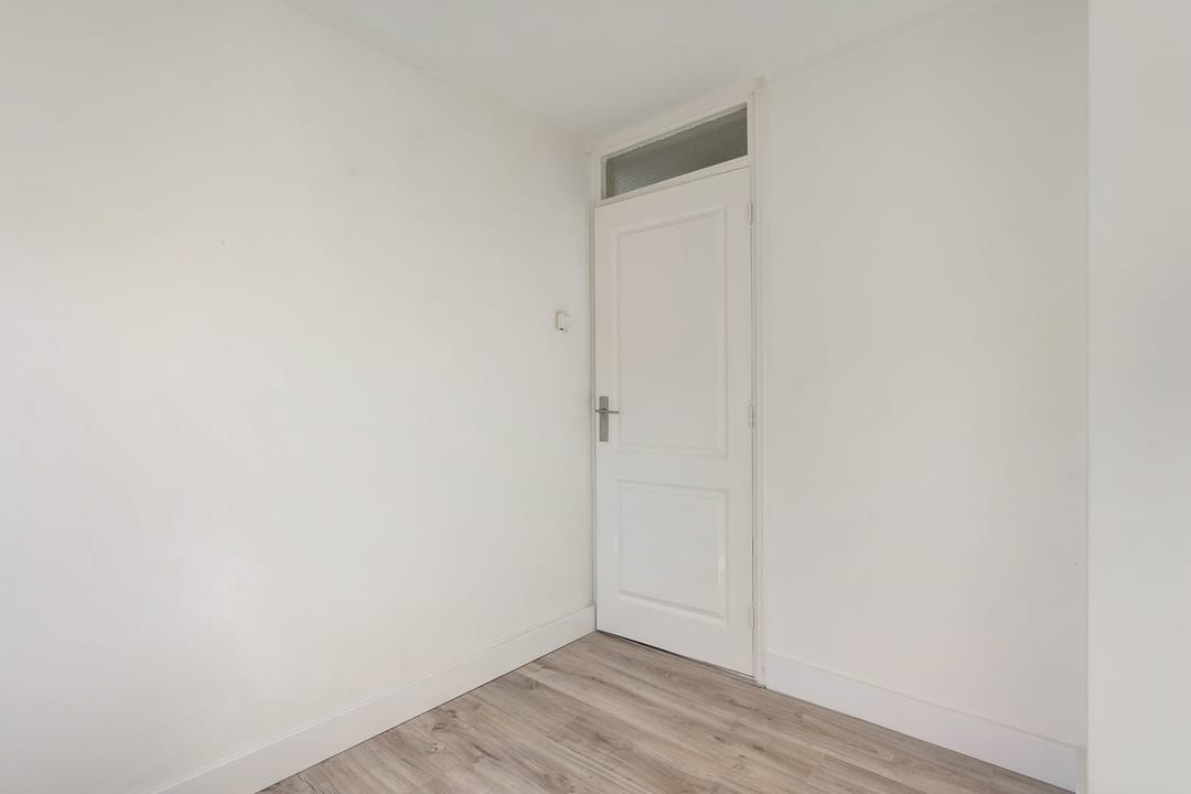 Photo 16 of Van Hallstraat 2