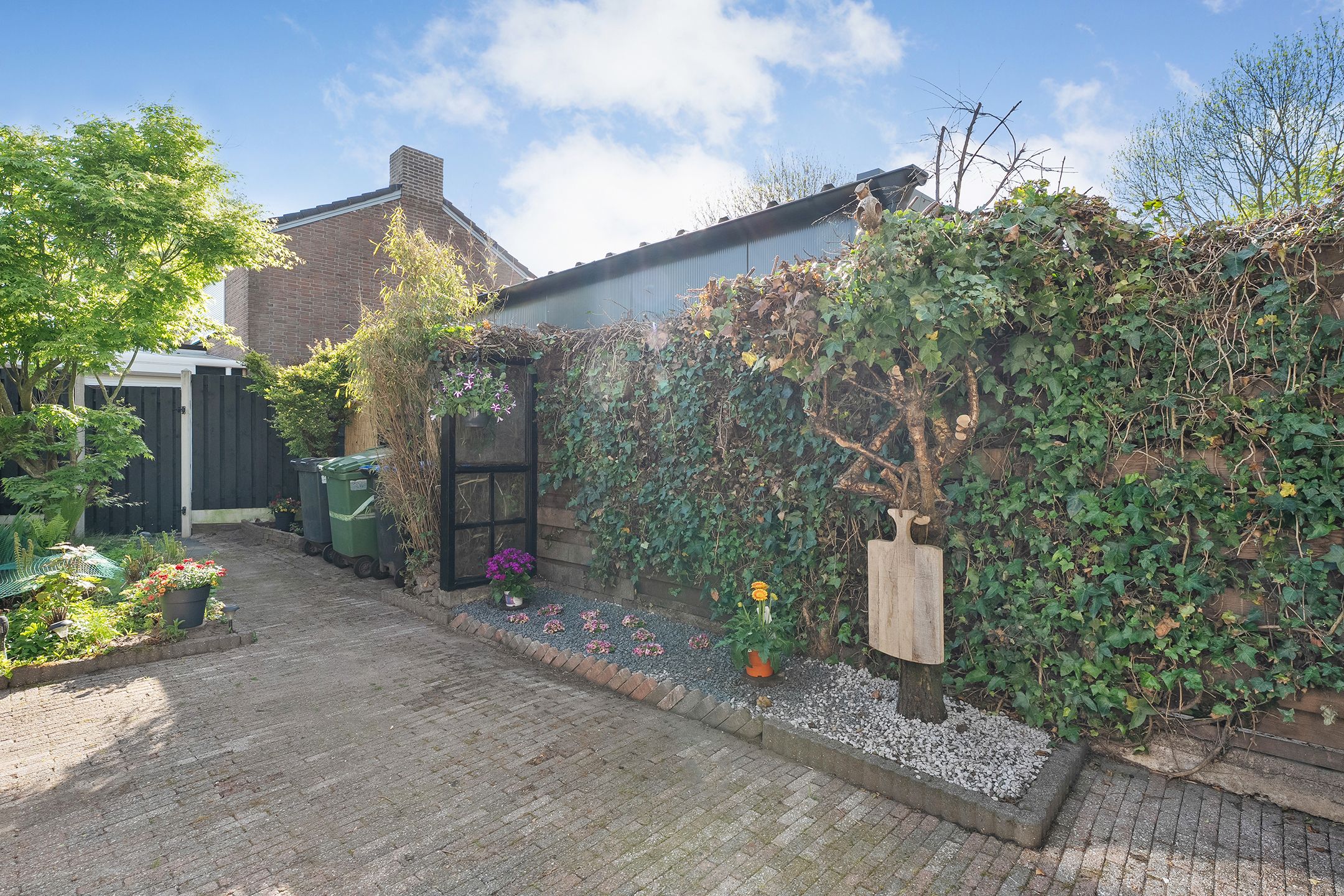 Photo 24 of Van Hallstraat 2