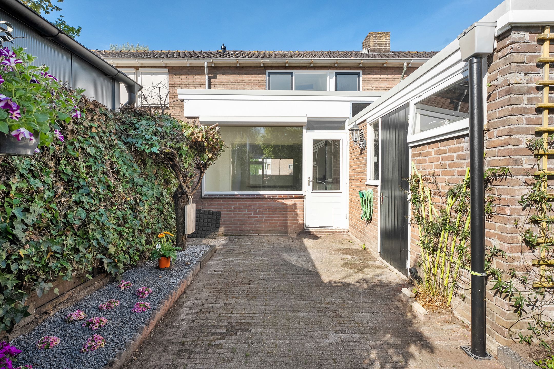 Photo 21 of Van Hallstraat 2