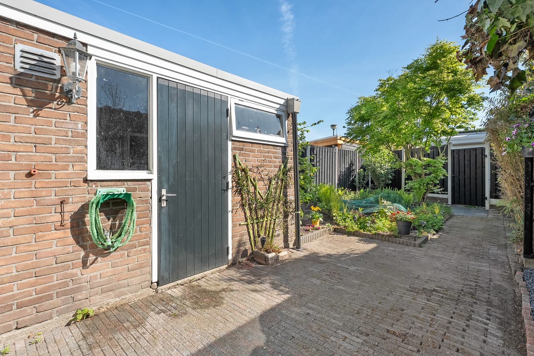 Photo 22 of Van Hallstraat 2