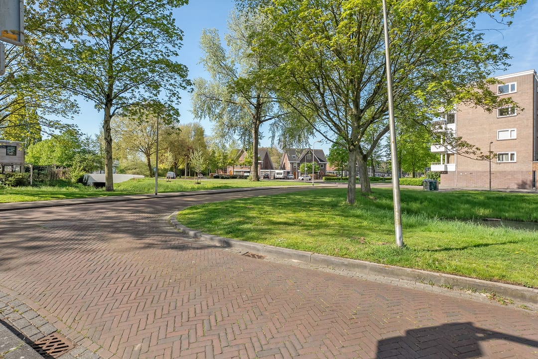 Photo 32 of Van Hallstraat 2