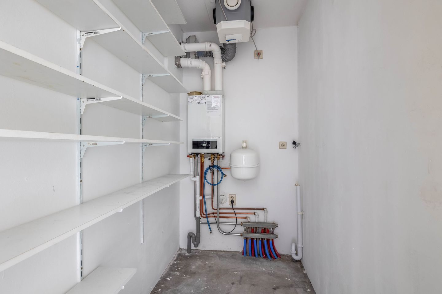 Photo 35 of Plantageweg 136-C