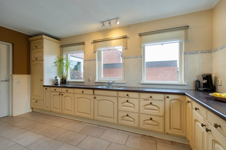 Photo 16 of Grensstraat 52