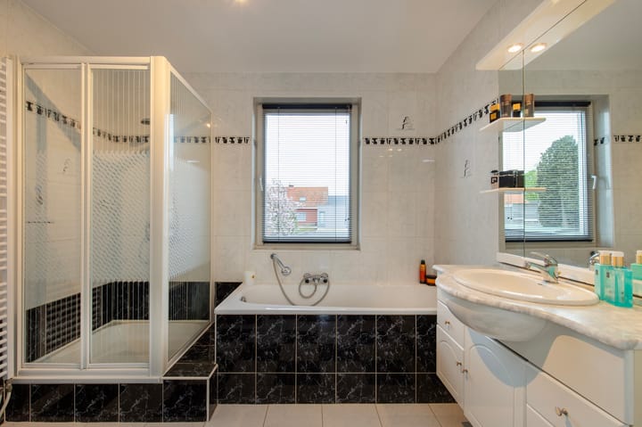 Photo 21 of Grensstraat 52