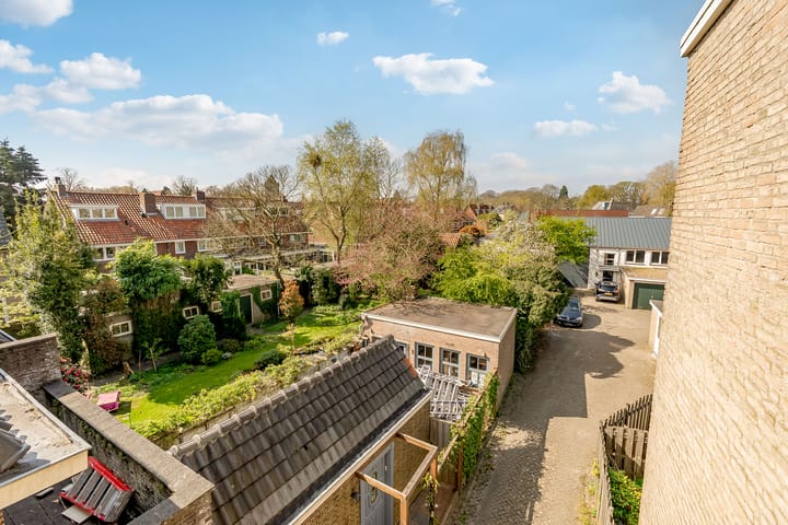 Foto 11 van Van Voorst tot Voorststraat 39