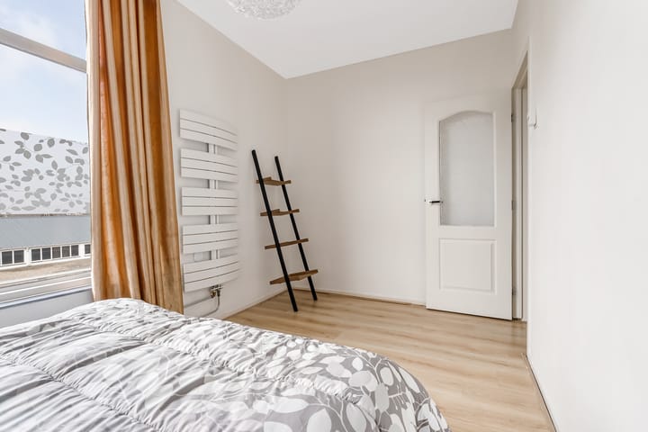 Foto 16 van Van Voorst tot Voorststraat 39