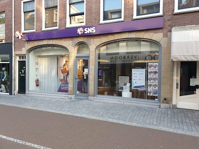 View photo 2 of Voorstraat 30