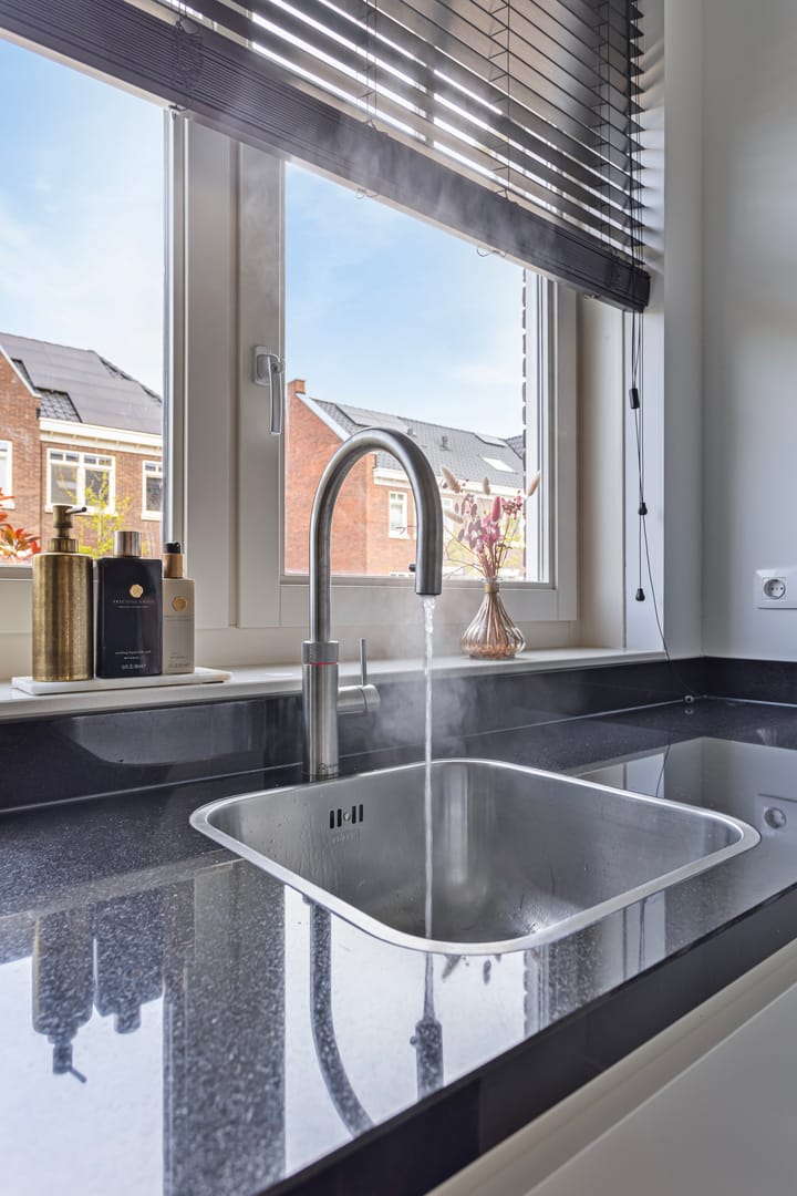 Photo 11 of Koningin Emmastraat 57