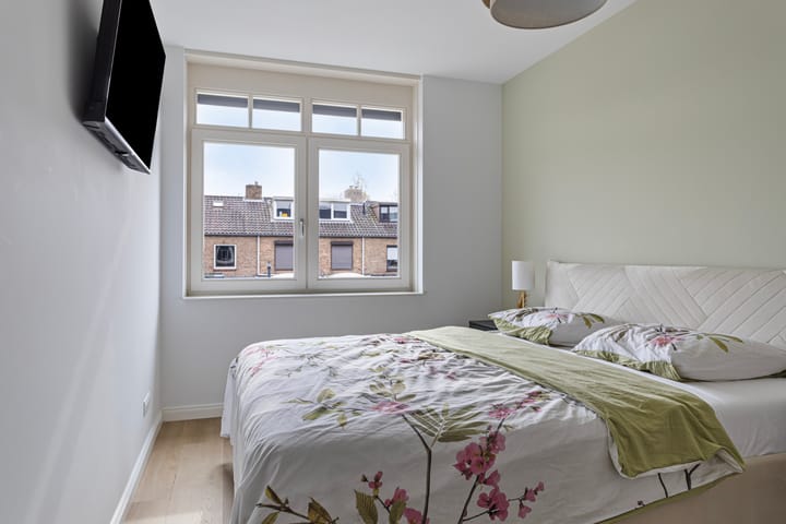 Photo 13 of Koningin Emmastraat 57