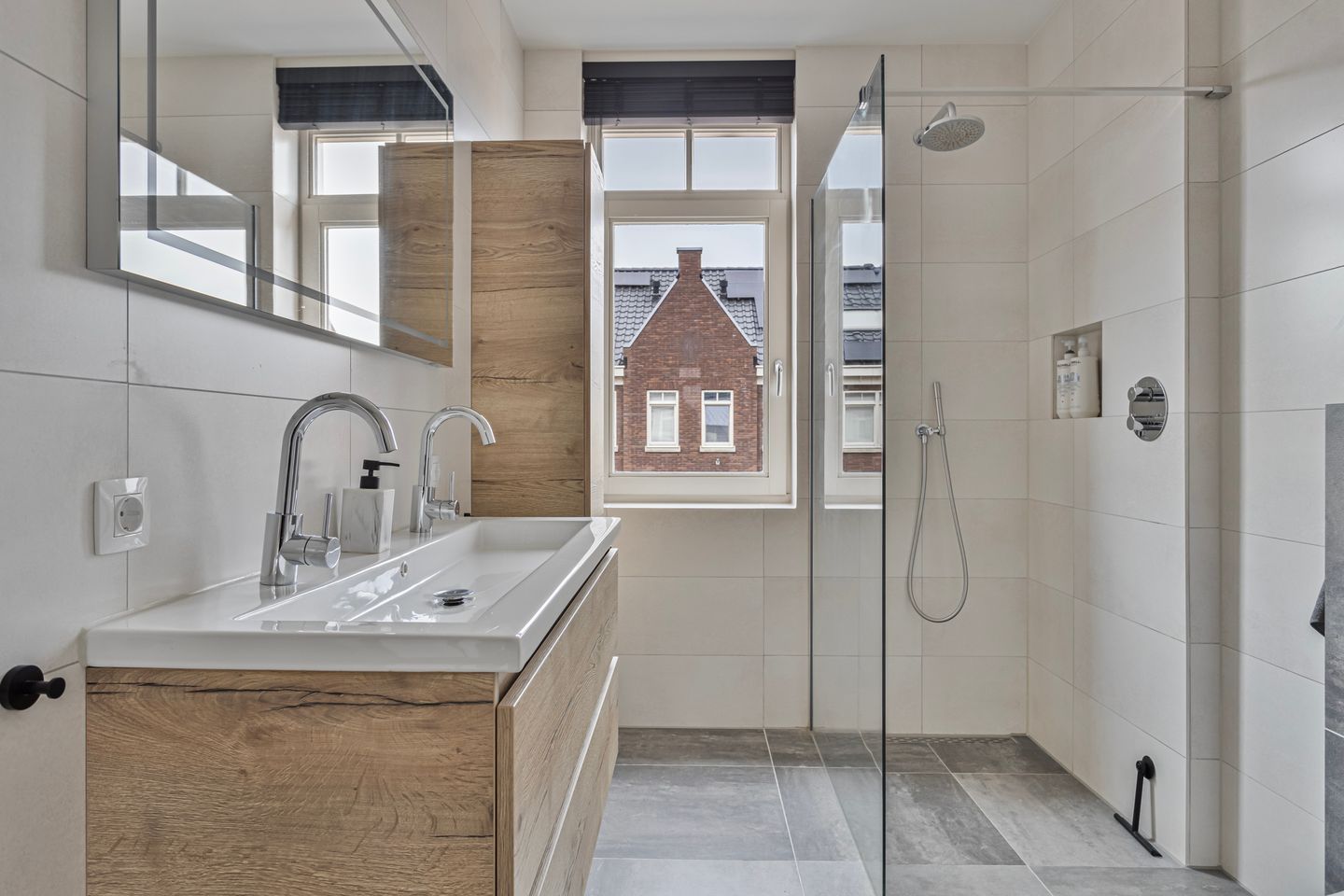 Foto 14 van Koningin Emmastraat 57