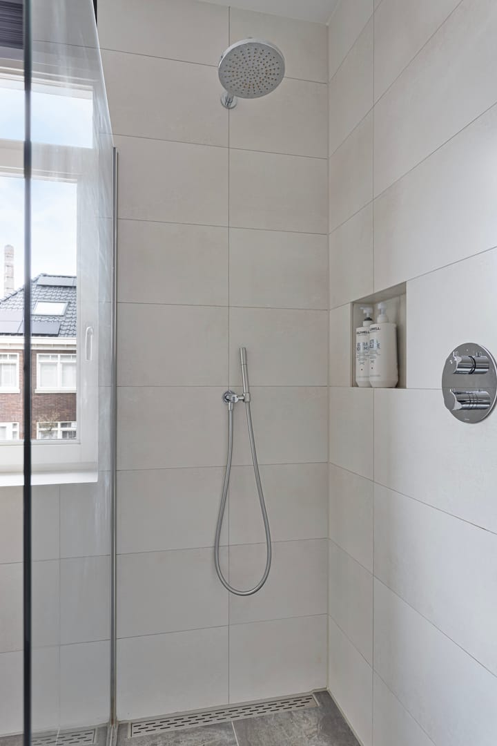 Photo 16 of Koningin Emmastraat 57