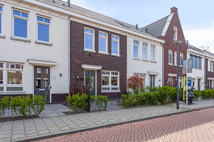 Photo 27 of Koningin Emmastraat 57