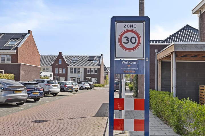 Photo 31 of Koningin Emmastraat 57