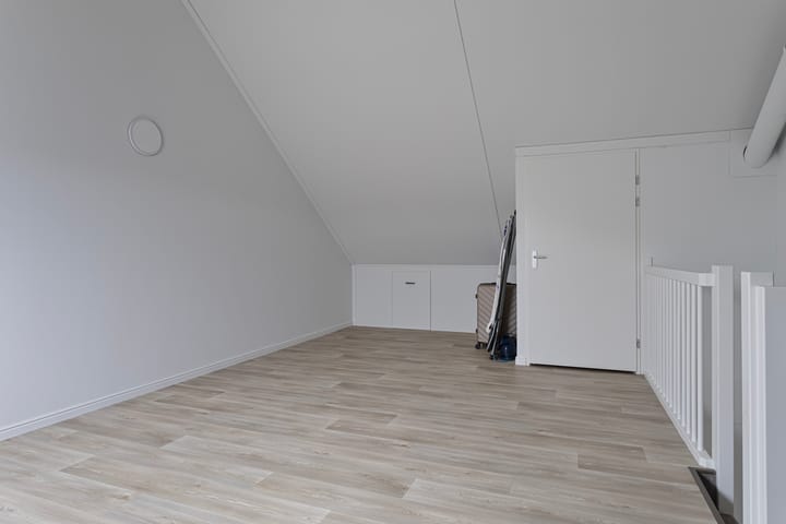 Photo 24 of Koningin Emmastraat 57