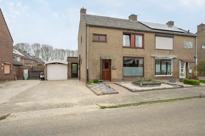 Foto 1 van Burg. Nelissenstraat 19