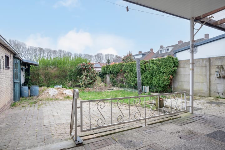 Foto 20 van Burg. Nelissenstraat 19