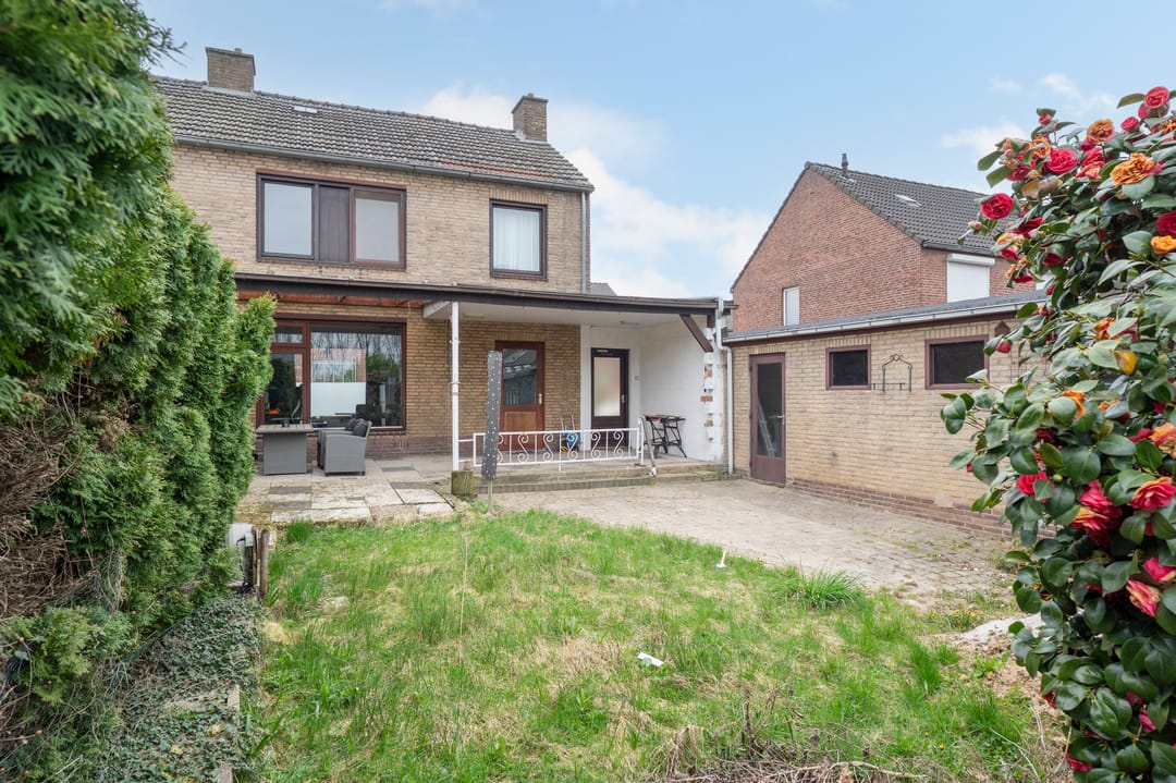 Foto 23 van Burg. Nelissenstraat 19