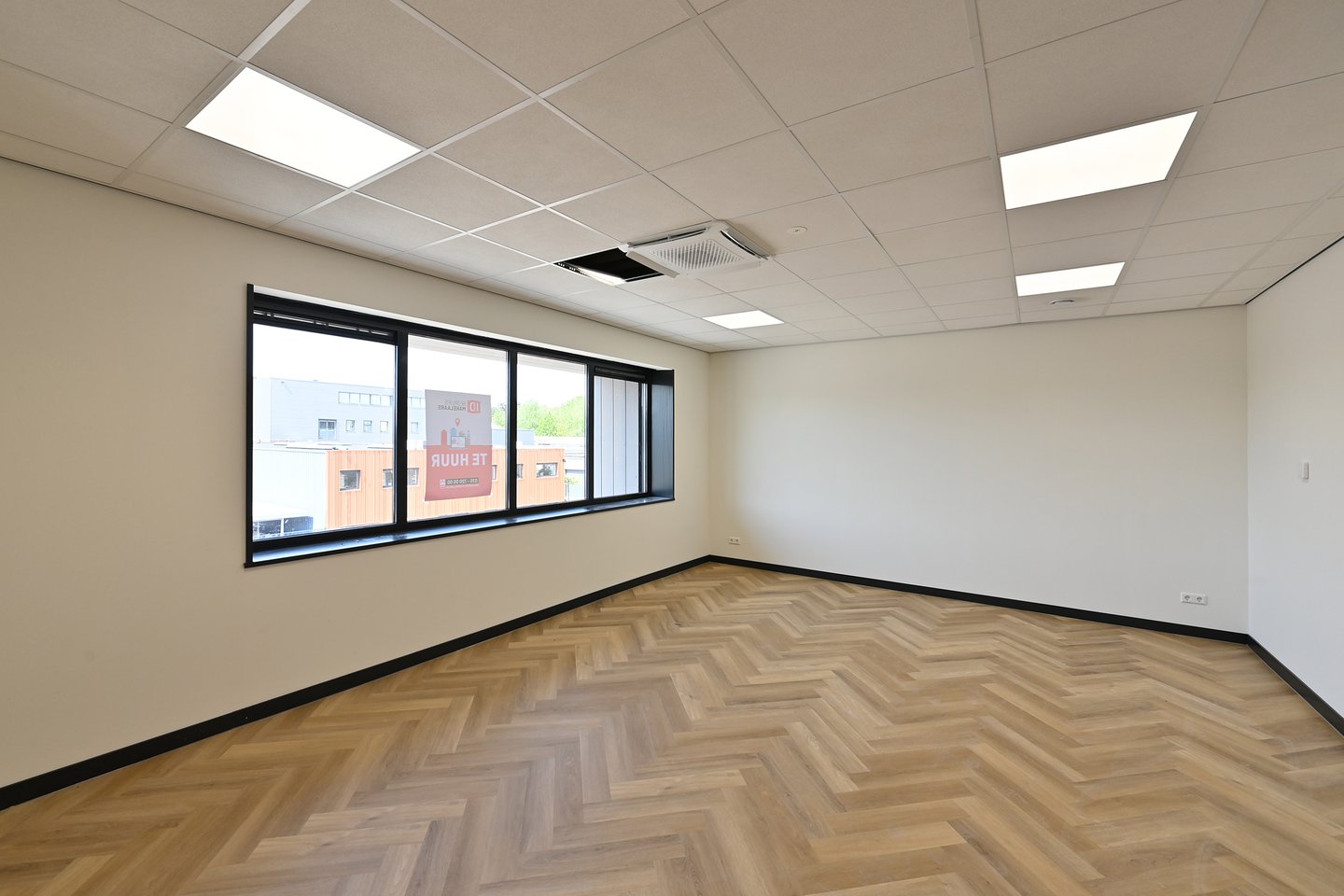 View photo 5 of 1e Loswal 11