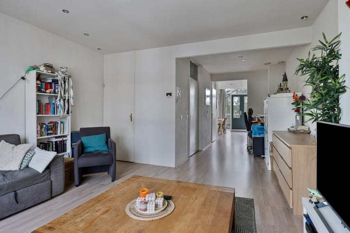 Photo 11 of Willem Beukelszstraat 10-C