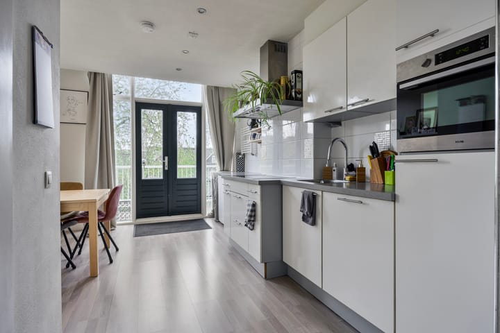 Photo 13 of Willem Beukelszstraat 10-C