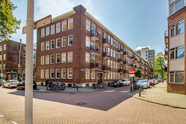 Foto 1 van Roo-Valkstraat 10-C