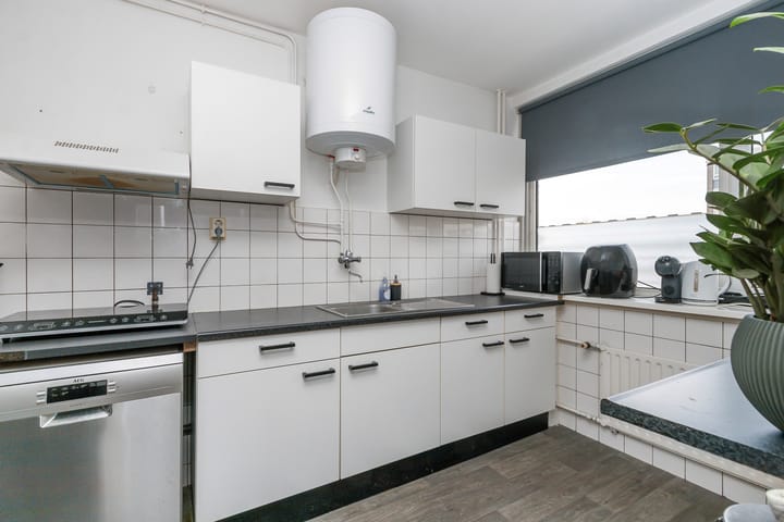 Photo 7 of Groen van Prinstererweg 11