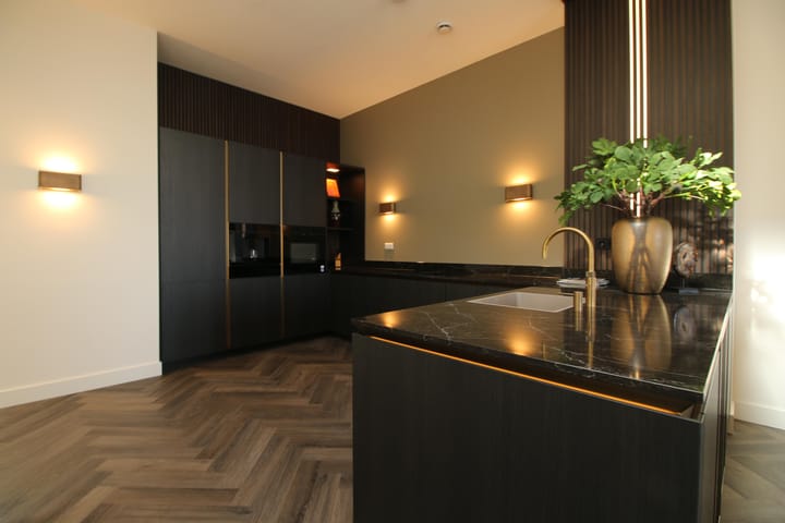 Photo 1 of Euryzakade