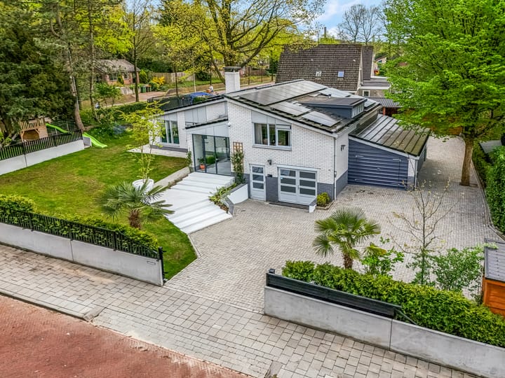 Foto 1 van Dennenlaan 14