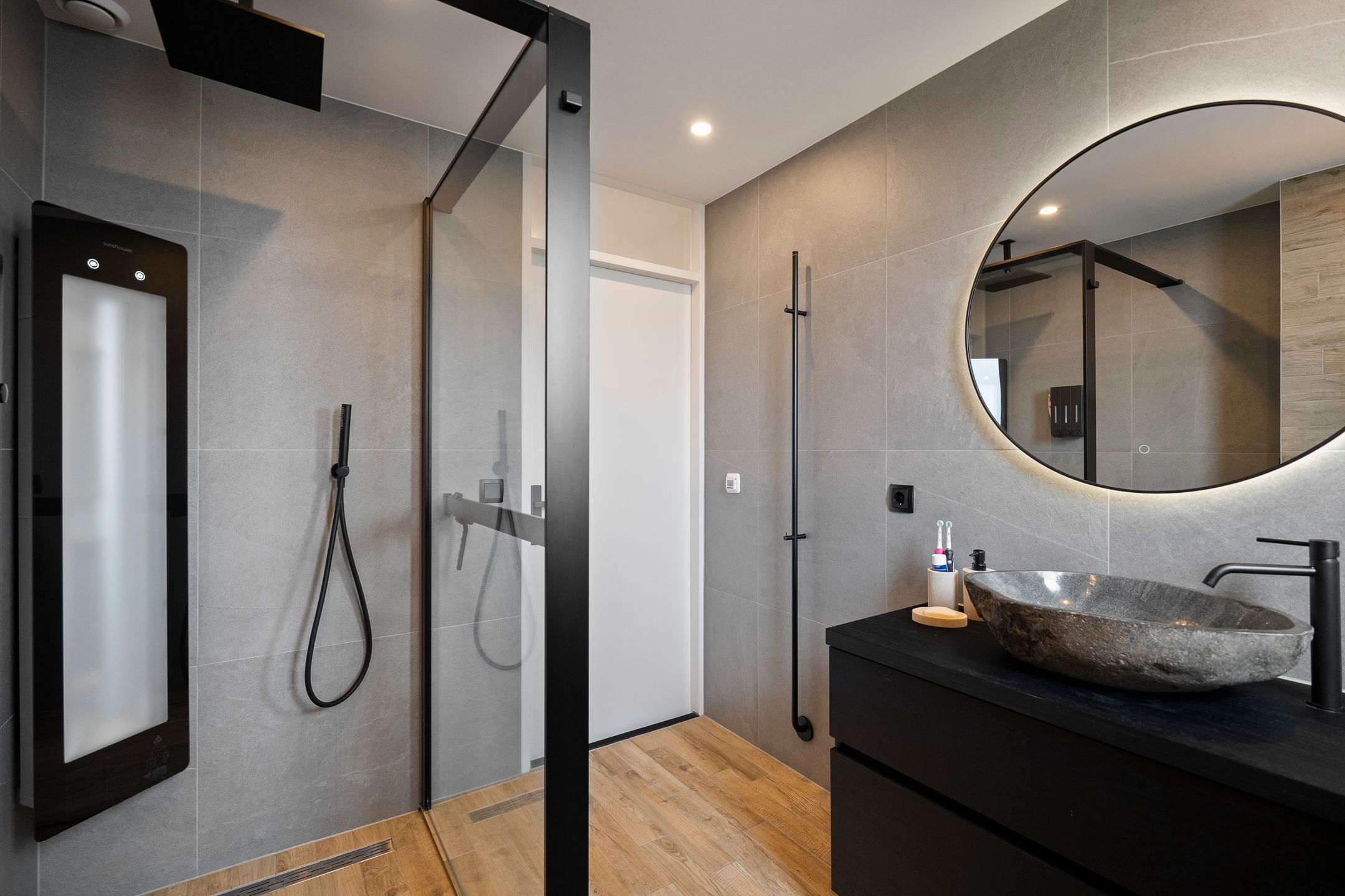 Foto 21 van Kruiszwin 1272