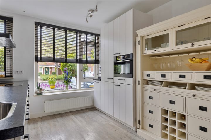 Foto 14 van Willem Bilderdijkstraat 3