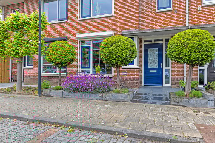 Foto 39 van Willem Bilderdijkstraat 3