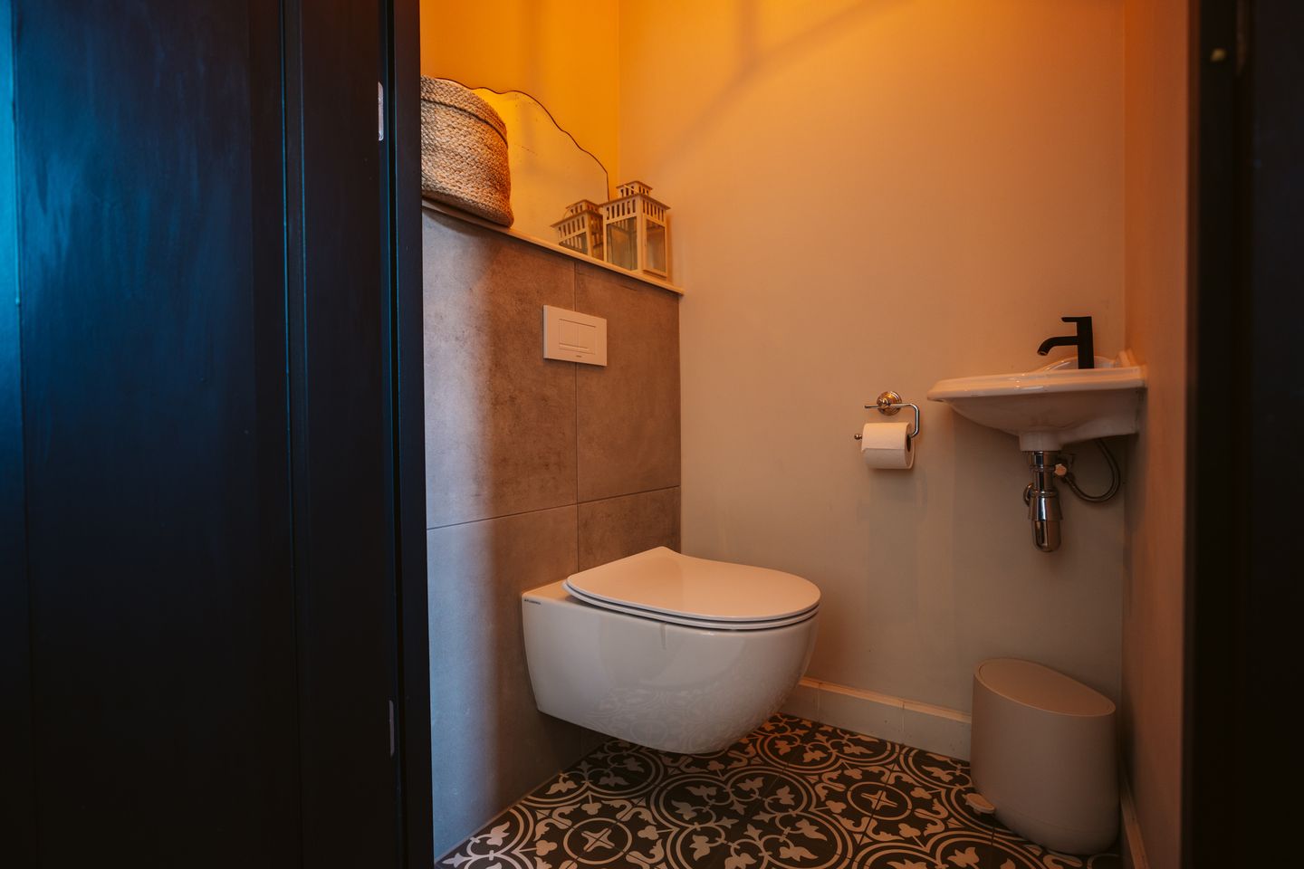 Photo 14 of Van Kerkwijkhof 16