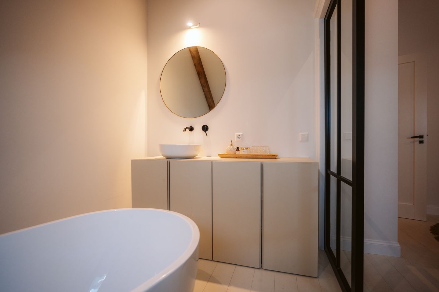 Photo 29 of Van Kerkwijkhof 16