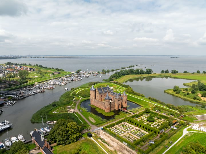 Photo 26 of Kazernestraat 1