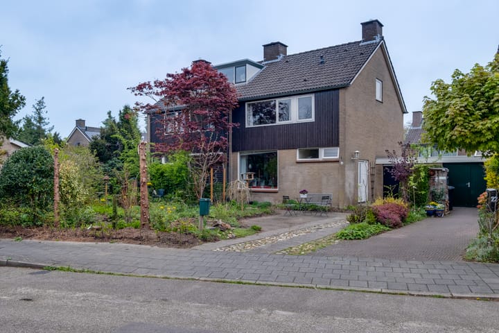 Foto 1 van Peter van Anrooylaan 24