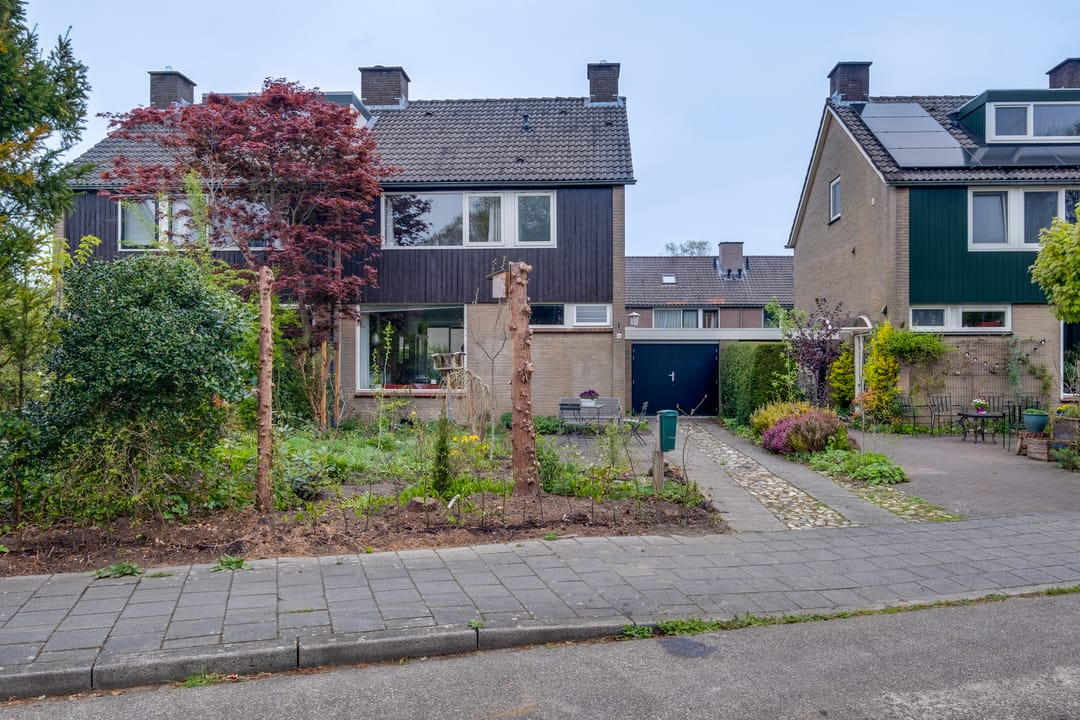 Foto 2 van Peter van Anrooylaan 24