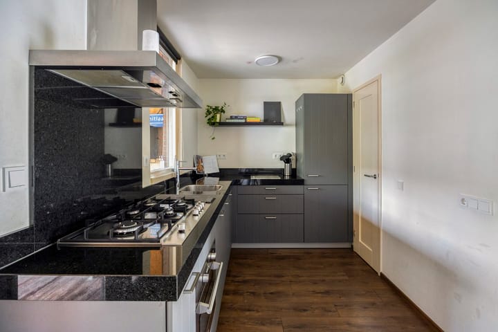 Foto 9 van Van Limburg Stirumware 46