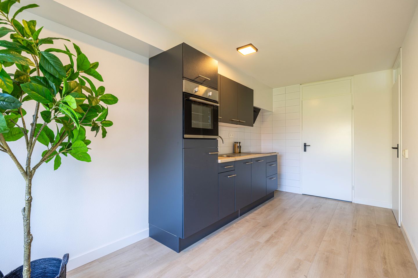 Foto 10 van Crooswijkseweg 91-C