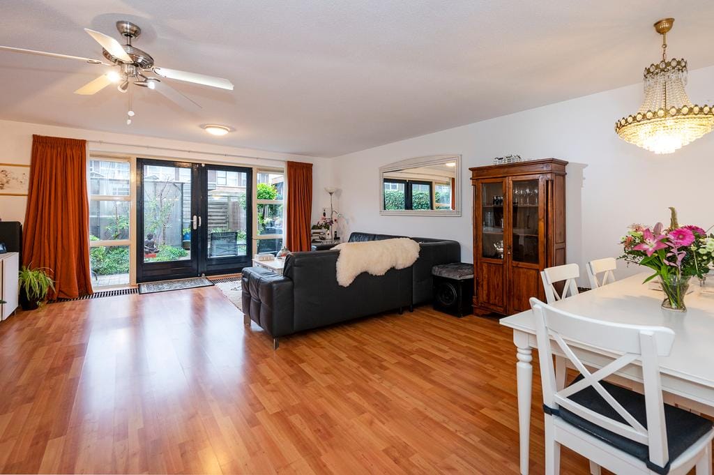 Foto 7 van A. Roland Holststraat 30