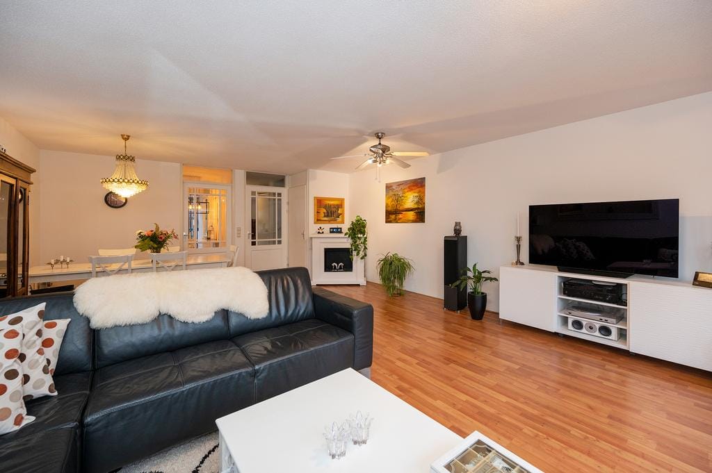 Foto 10 van A. Roland Holststraat 30