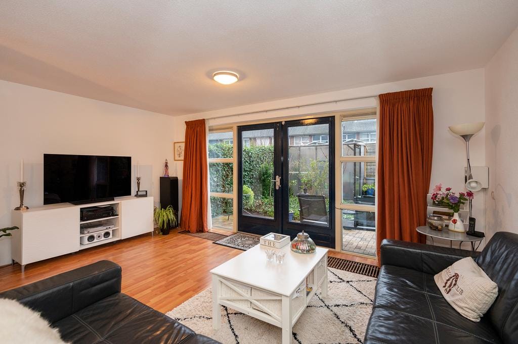 Foto 11 van A. Roland Holststraat 30