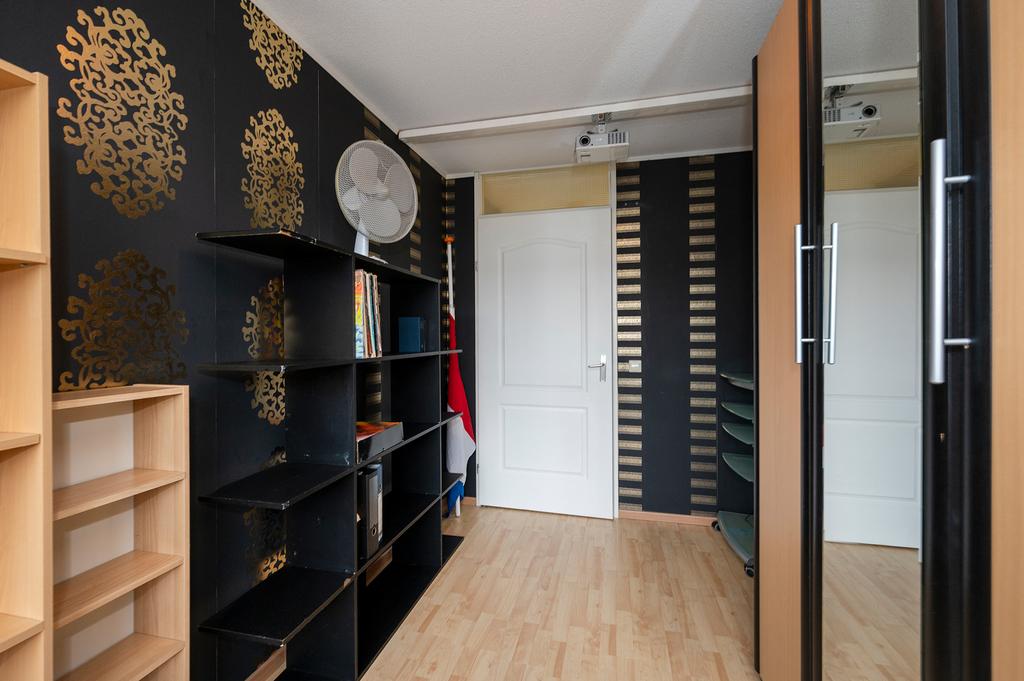 Foto 16 van A. Roland Holststraat 30