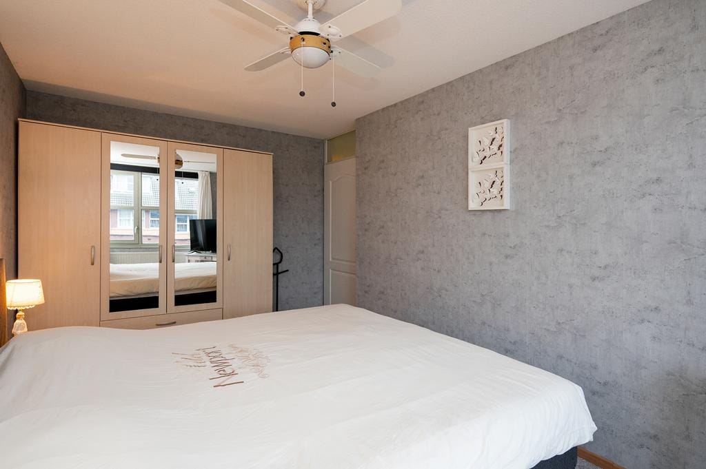 Foto 18 van A. Roland Holststraat 30