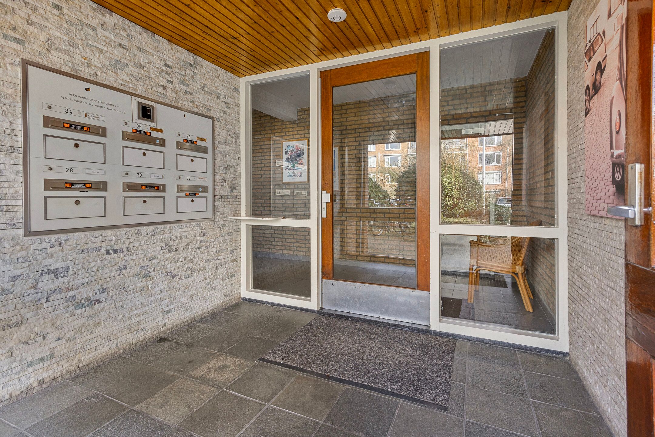 Photo 3 of Carry van Bruggenstraat 30