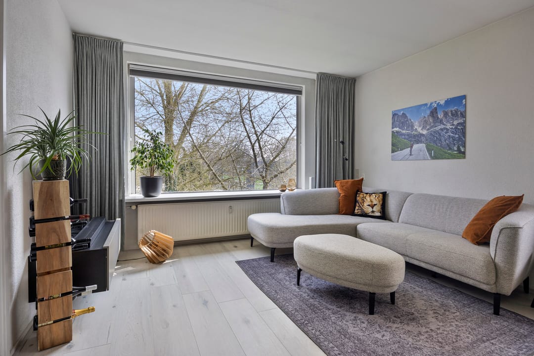 Photo 8 of Carry van Bruggenstraat 30