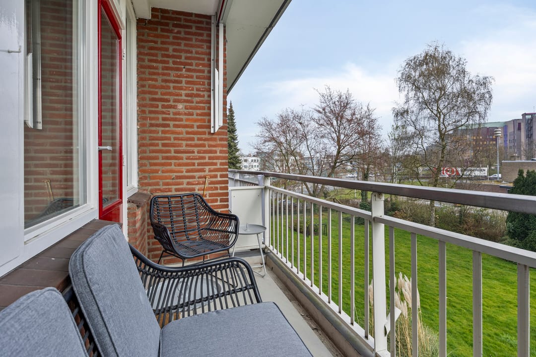 Photo 17 of Carry van Bruggenstraat 30