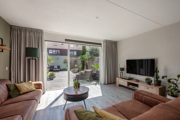 Foto 2 van Douglaslaan 14