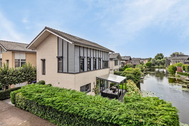 Foto 2 van Walvisbaai 6