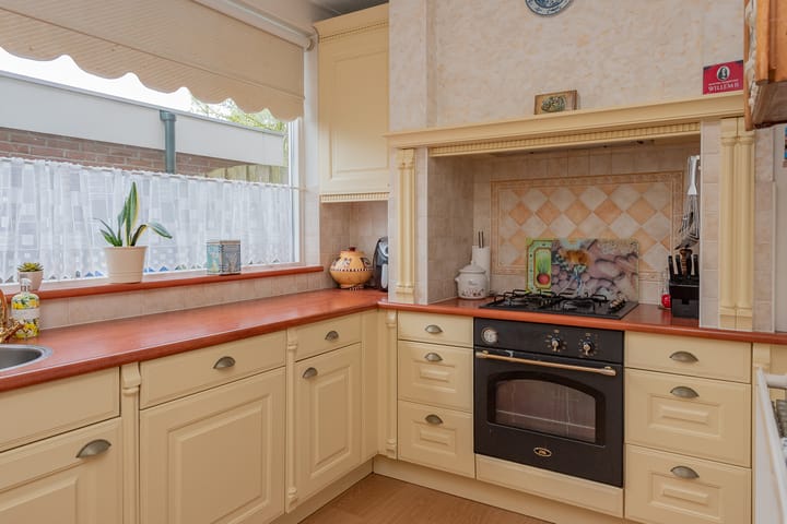 Photo 19 of Hertshooiweg 27