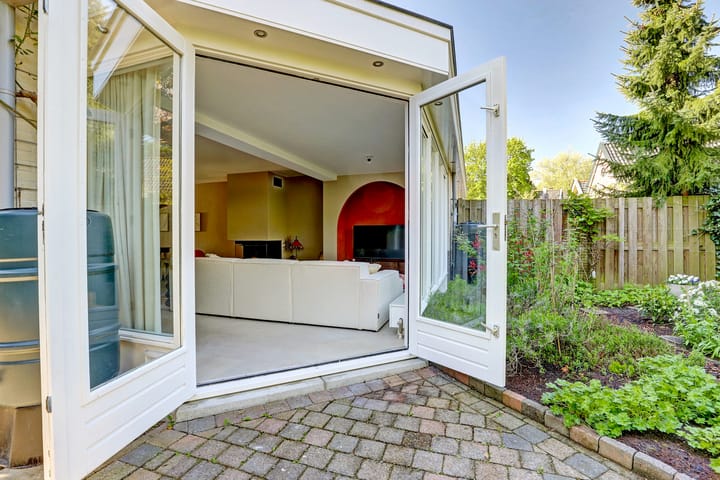 Photo 35 of Roos van Dekamahof 8